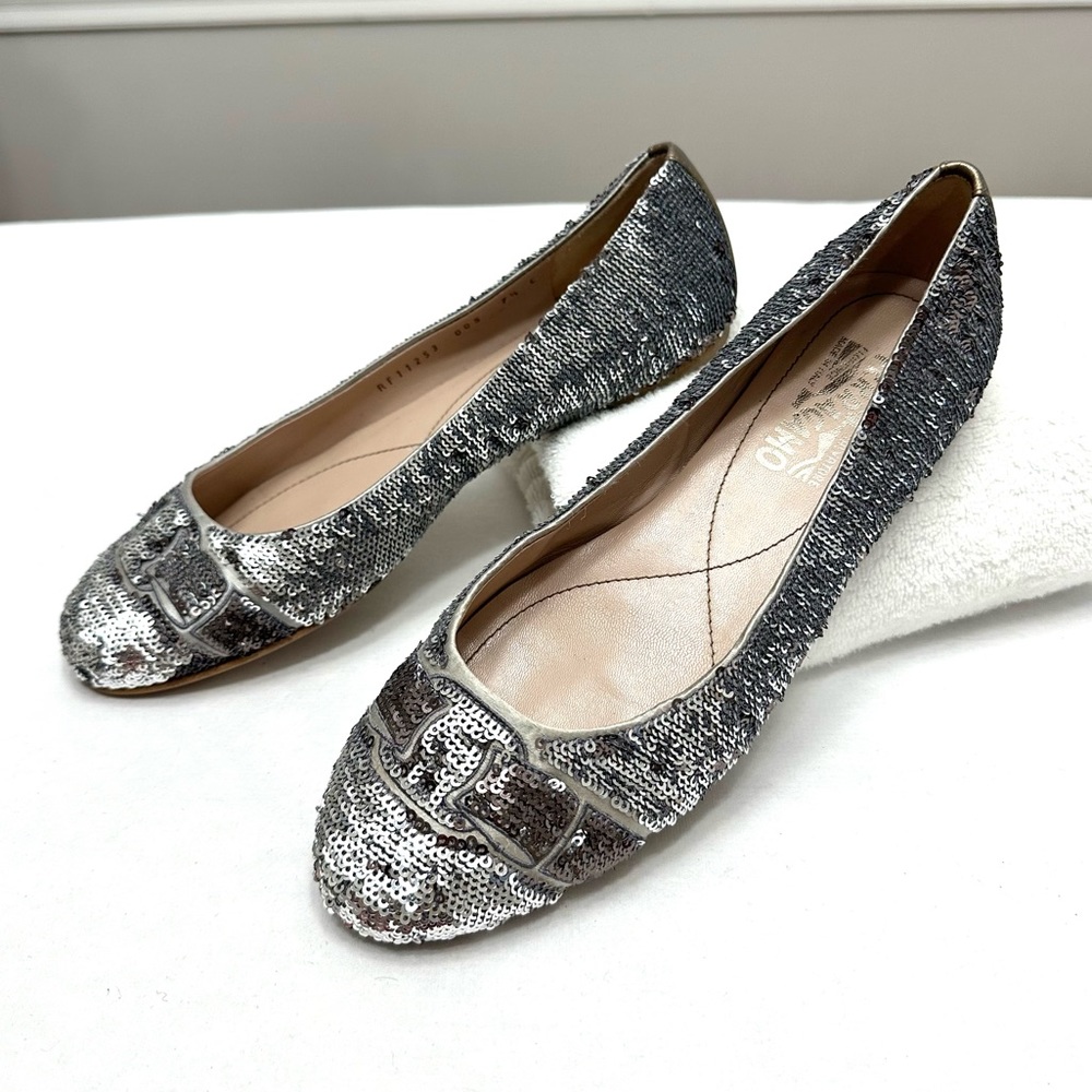 Salvatore Ferragamo Silver Sequin Vara Bow Ballet Flats Size 7.5